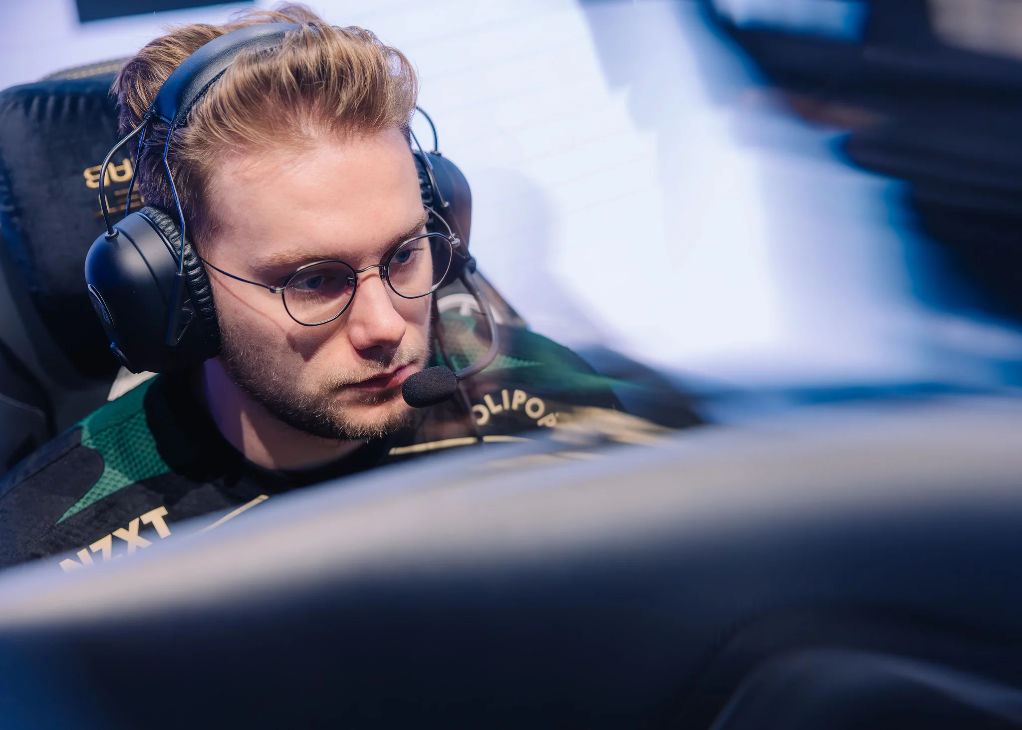 fly-vks-worlds-swiss-day-2