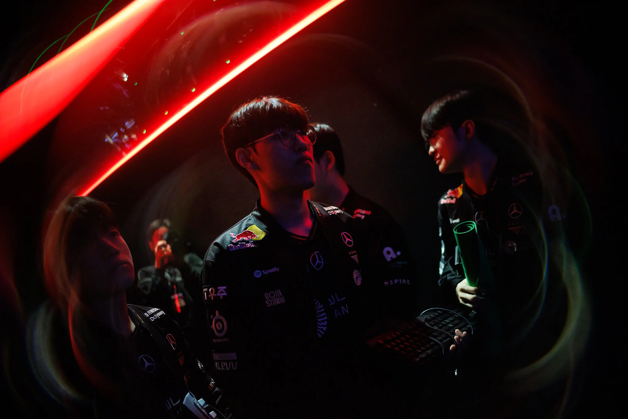 t1-fly-worlds 2025-swiss-stage-day-1